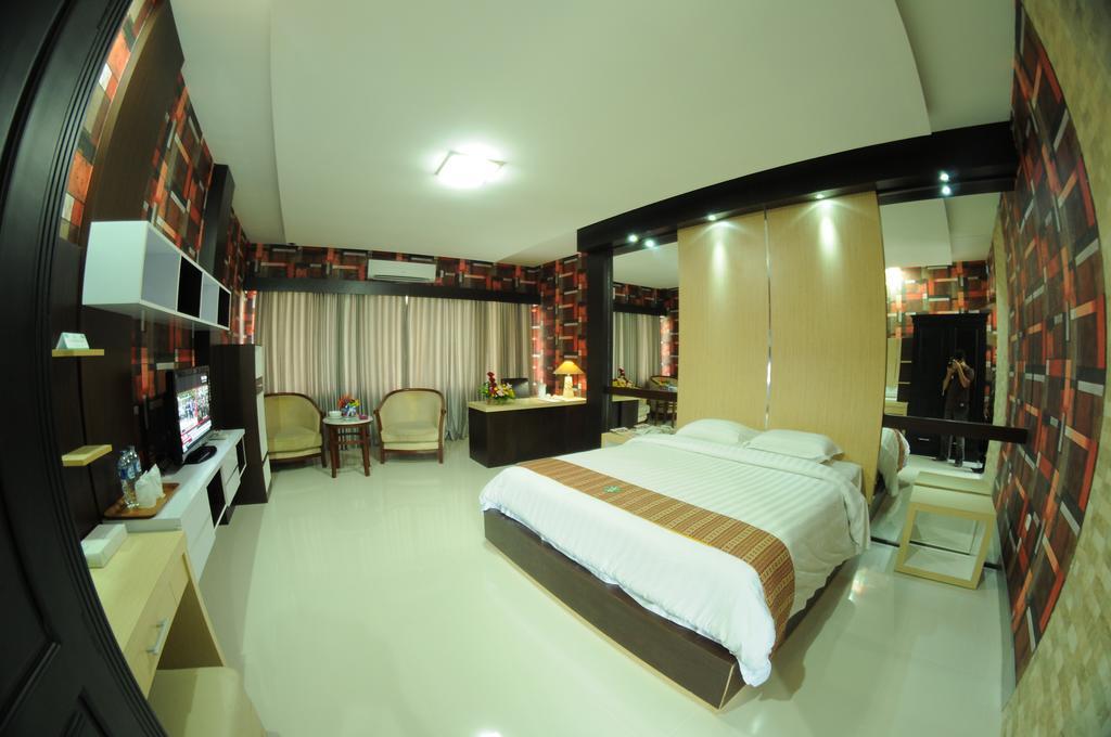 Hotel Swarna Dwipa Palembang Pokój zdjęcie