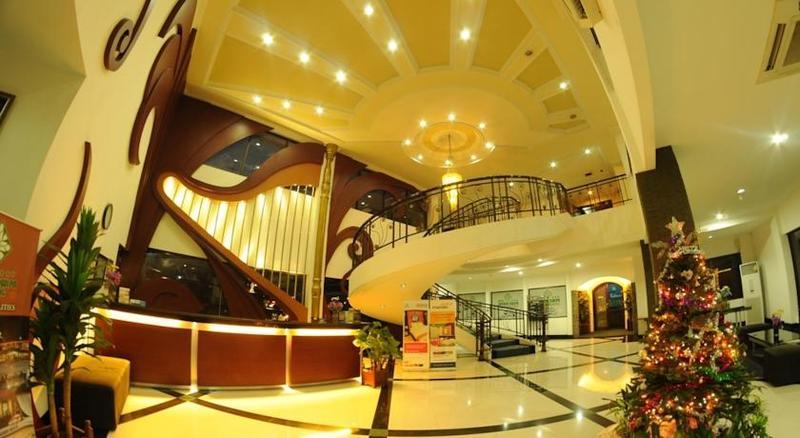 Hotel Swarna Dwipa Palembang Zewnętrze zdjęcie
