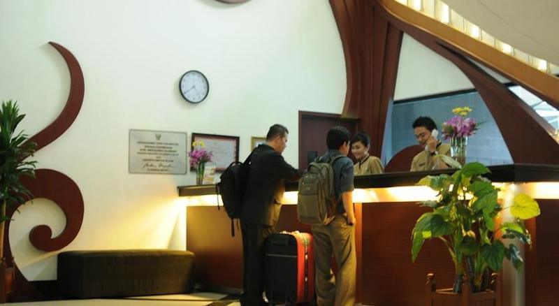 Hotel Swarna Dwipa Palembang Zewnętrze zdjęcie