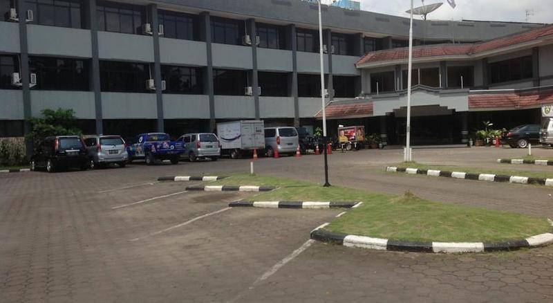 Hotel Swarna Dwipa Palembang Zewnętrze zdjęcie