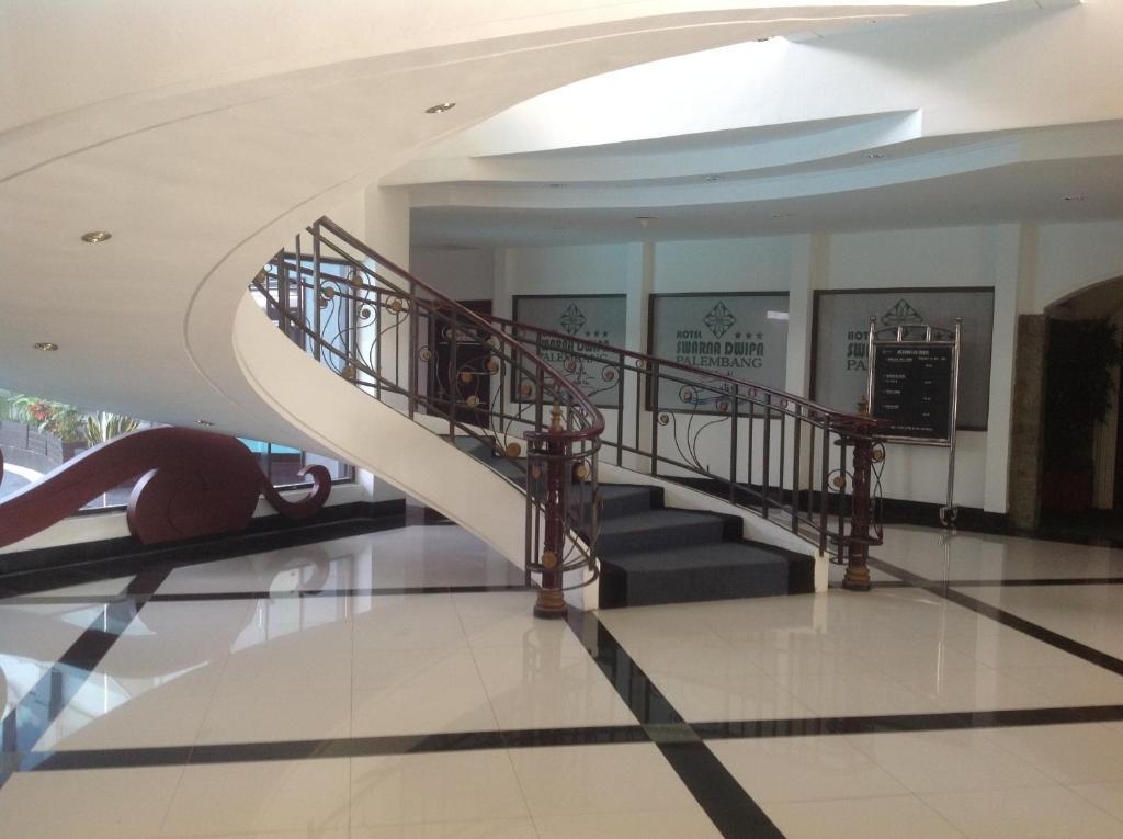 Hotel Swarna Dwipa Palembang Zewnętrze zdjęcie