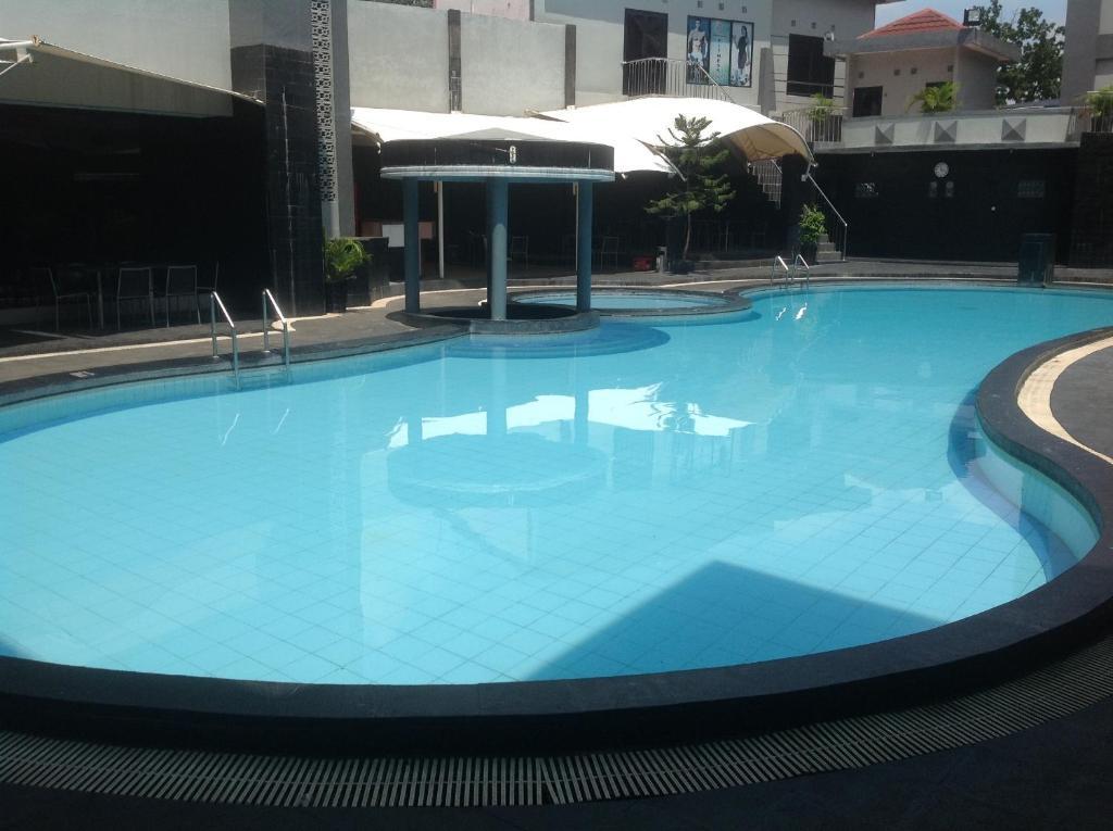 Hotel Swarna Dwipa Palembang Zewnętrze zdjęcie