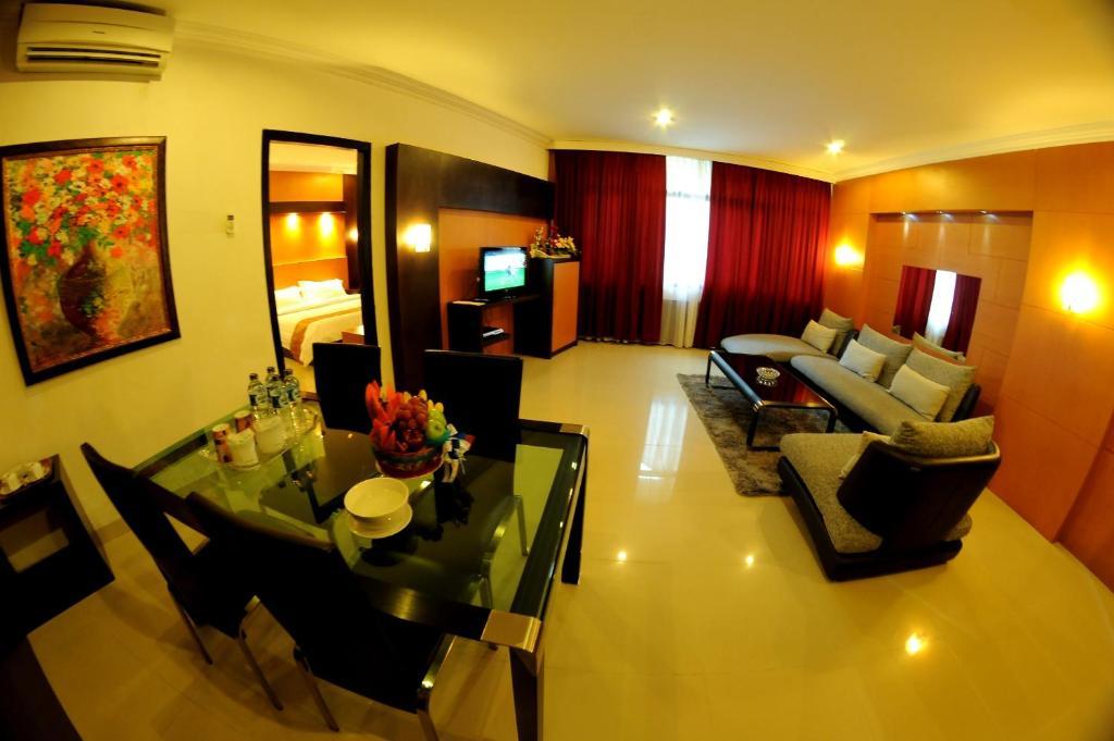 Hotel Swarna Dwipa Palembang Pokój zdjęcie